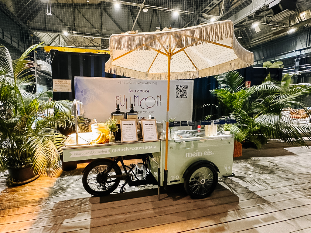 Feingenuss Fahrzeuge_Foodbike Eisfahrrad buchen Rosalie mein eis mobile Eistheke catering bonn koeln duesseldorf